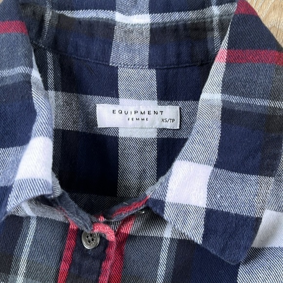 Equipment Femme Signature Flannel Button Down Plaid Shirt - Picture 5 of 10